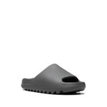 Шлепанцы Slate Grey из коллаборации с YEEZY 2
