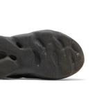 Слипоны adidas Yeezy Foam Runner Kids 'Onyx' 5
