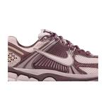 Беговые кроссовки Nike Wmns Zoom Vomero 5 'Tattoo Particle Rose' 2