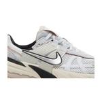 Кроссовки Nike Wmns V2K Run 'Pure Platinum Chrome' 2