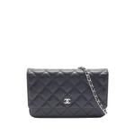 Сумка через плечо CC Quilted Caviar Wallet on Chain (2016-2017 годы) 1