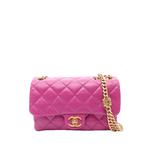 Маленькая сумка на плечо Quilted Lambskin On And On Chain Flap (2021-2026 годы) 1