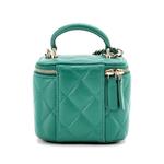 Стеганая мини-сумка через плечо Classic Top Handle Vanity Case с цепочкой 2