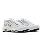Кроссовки Nike Wmns Air Max Plus SE 'White Chrome Silver' 8