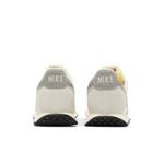 Лайфстайл Беговые Nike Waffle Trainer 2 SE 'Sail Light Bone' 6
