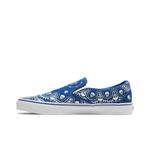 Слипоны Vans Classic Slip-On 'Bandana - True Blue' 3
