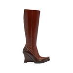 pointed-toe boots 1