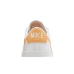 Кроссовки Nike Wmns Blazer Low LE 'White Fuel Orange' 7