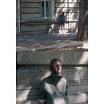 Тренчкот с воротником-воронкой и поясом 4