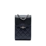 Стеганая сумка через плечо CC Caviar Phone Holder with Chain (2019 год) 1