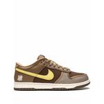 Кроссовки Dunk Low SP Canteen из коллаборации с Undefeated 1