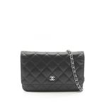 Сумка через плечо CC Quilted Caviar Wallet on Chain (2018 год) 1