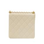 Chic Pearl CC quilted shoulder bag 2