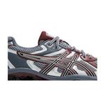 Беговые кроссовки ASICS Gel Quantum Kinetic 'Sheet Rock Dark Cherry' 2