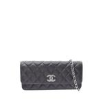 Маленькая стеганая сумка через плечо CC Quilted Caviar Clutch With Chain (2021-2026 годы) 1