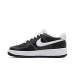 Кроссовки Nike Air Force 1 S50 GS 'Black White' 3