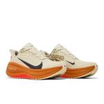 Кроссовки Nike Vomero Plus 'Running Poets' 8