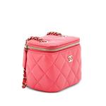 Стеганая мини-сумка через плечо Classic Vanity Case с цепочкой 2