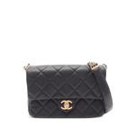2021 logo-plaque diamond-quilted shoulder bag 1