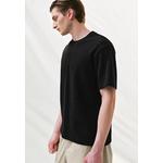Оверсайз футболка с опущенным плечом 6