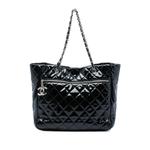 Стеганая сумка-тоут Chic and Glitter Ligne Timeless с логотипом CC (2009-2010 годы) 1