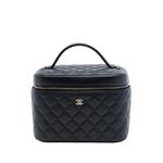 Стеганая косметичка CC Quilted Caviar Case среднего размера (2021 год) 1