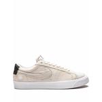 Кроссовки SB Blazer Low из коллаборации с Medicom Toy 1