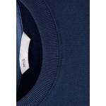 Увеличенная футболка с печатными деталями 3