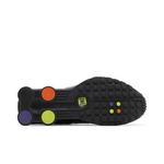Кроссовки Nike Shox R4 'Black Multi Volt' 5