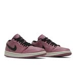 Кроссовки Wmns Air Jordan 1 Low SE 'Light Mulberry' 8