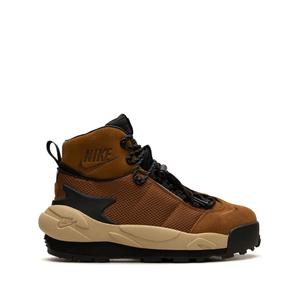 Кроссовки Magmascape Light British Tan из коллаборации с sacai