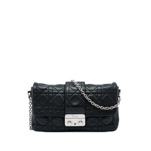Сумка через плечо Cannage New Lock Pouch (2011 год)