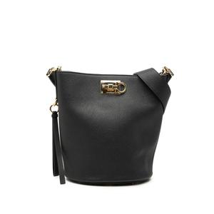 Сумка-ведро Grained Calfskin Studio (2022-2023 годы)