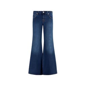 Расклешенные джинсы из коллаборации с Levi's