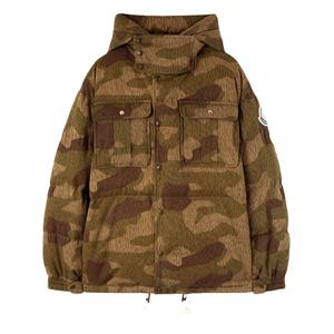 Парка с камуфляжным принтом из коллаборации с Moncler