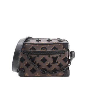 Мини-сумка через плечо Soft Trunk Bag Monogram Tuffetage