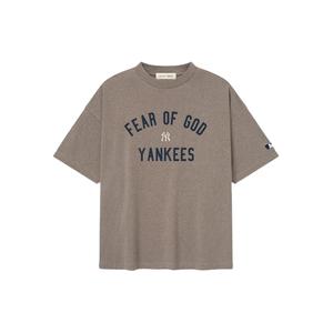 Футболка 90s из коллаборации с MLB