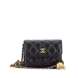 Мини-сумка через плечо Pearl Crush Flap Clutch with Chain Quilted Lambskin