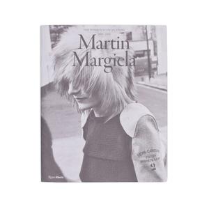 Книга Martin Margiela: The Women's Collections 1989-2009
