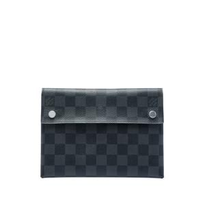 Клатч Damier Graphite Alpha Triple Pochette MM (2020 год)