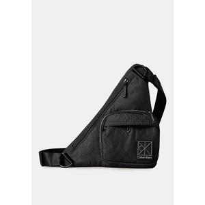 Utility Emblem Сумка через плечо - Calvin Klein Аксессуары и Обувь
