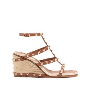 Босоножки Rockstud 80 на танкетке