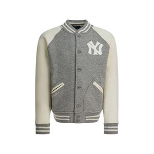 Бомбер с аппликацией из коллаборации с New York Yankees