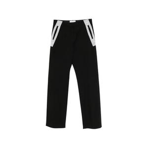Зауженные брюки строгого кроя