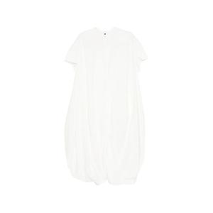 Платье с короткими рукавами и оборками