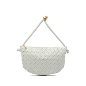 Маленькая сумка-хобо Turn Pouch с плетением Intrecciato (2012-2026 годы)