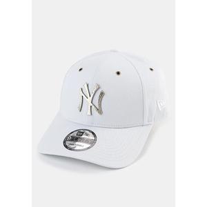 Бейсболка New Era 9Forty New York Yankees Hammered Metal Bagde