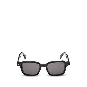 Солнцезащитные очки в квадратной оправе с логотипом