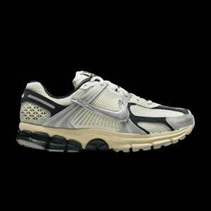 Беговые кроссовки Nike Wmns Air Zoom Vomero 5 'Light Silver Seaweed'