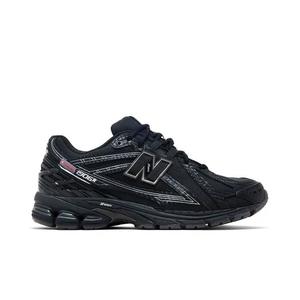 Повседневные беговые кроссовки New Balance 1906R 'Black Silver Metallic'